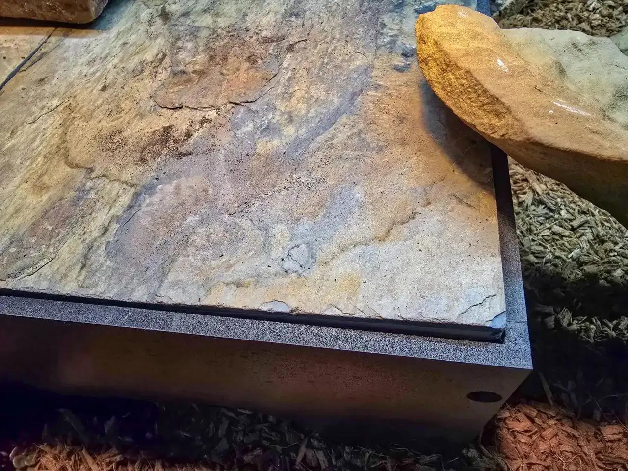 Stone tile detail on top of Toad Ranch Bask N Hide